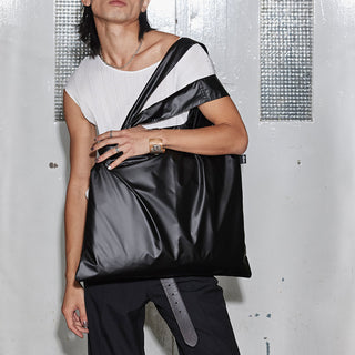 METALLIC Black Bag with Zip Pocket